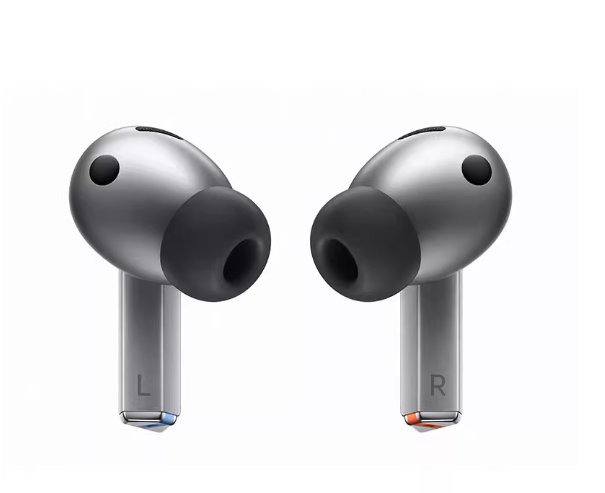 A close-up of the left and right Samsung Galaxy Buds3 Pro earbuds in graphite, detailing their ergonomic shape and comfortable silicone eartips for a secure fit.
