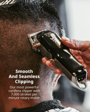 Wahl Cordless Senior Clipper demonstrating its smooth and seamless clipping capability.