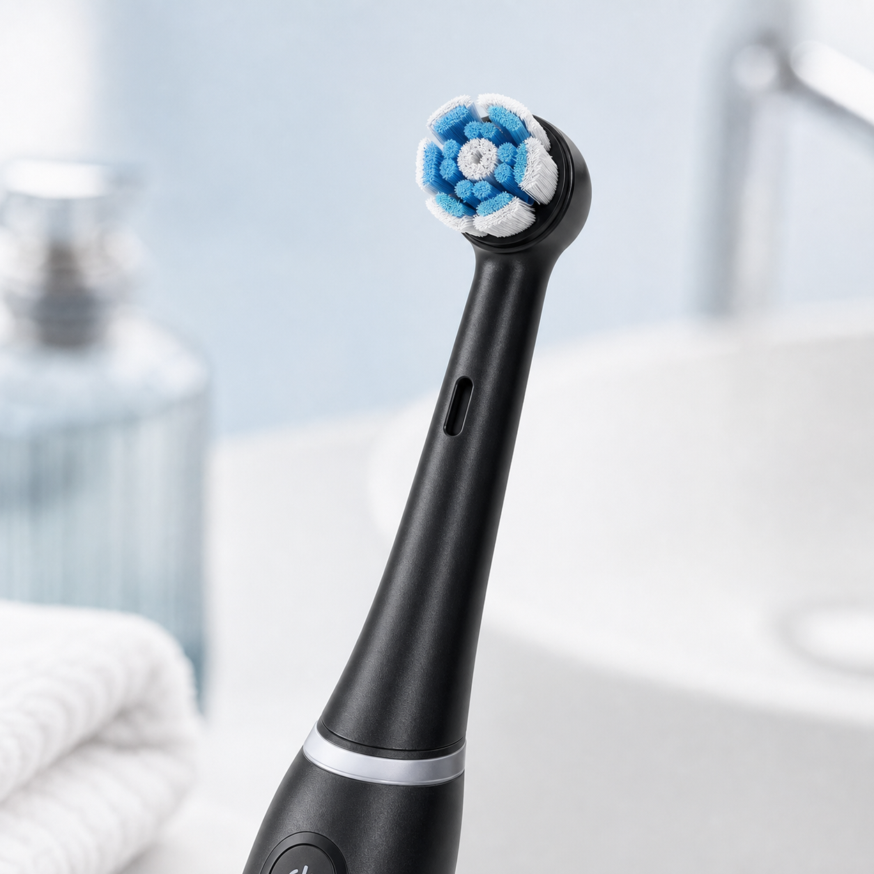 Oral-B iO Series 2 Gentle Clean Sensitive Toothbrush Black Image 2 product image